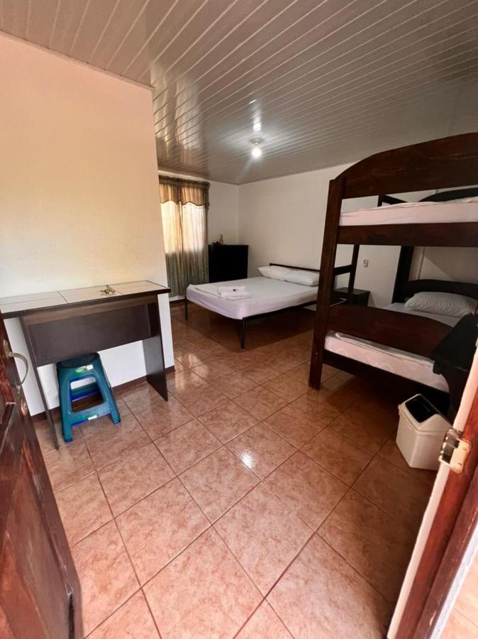 Bed and Breakfast Cabinas Playa Bandera Parrita Zewnętrze zdjęcie