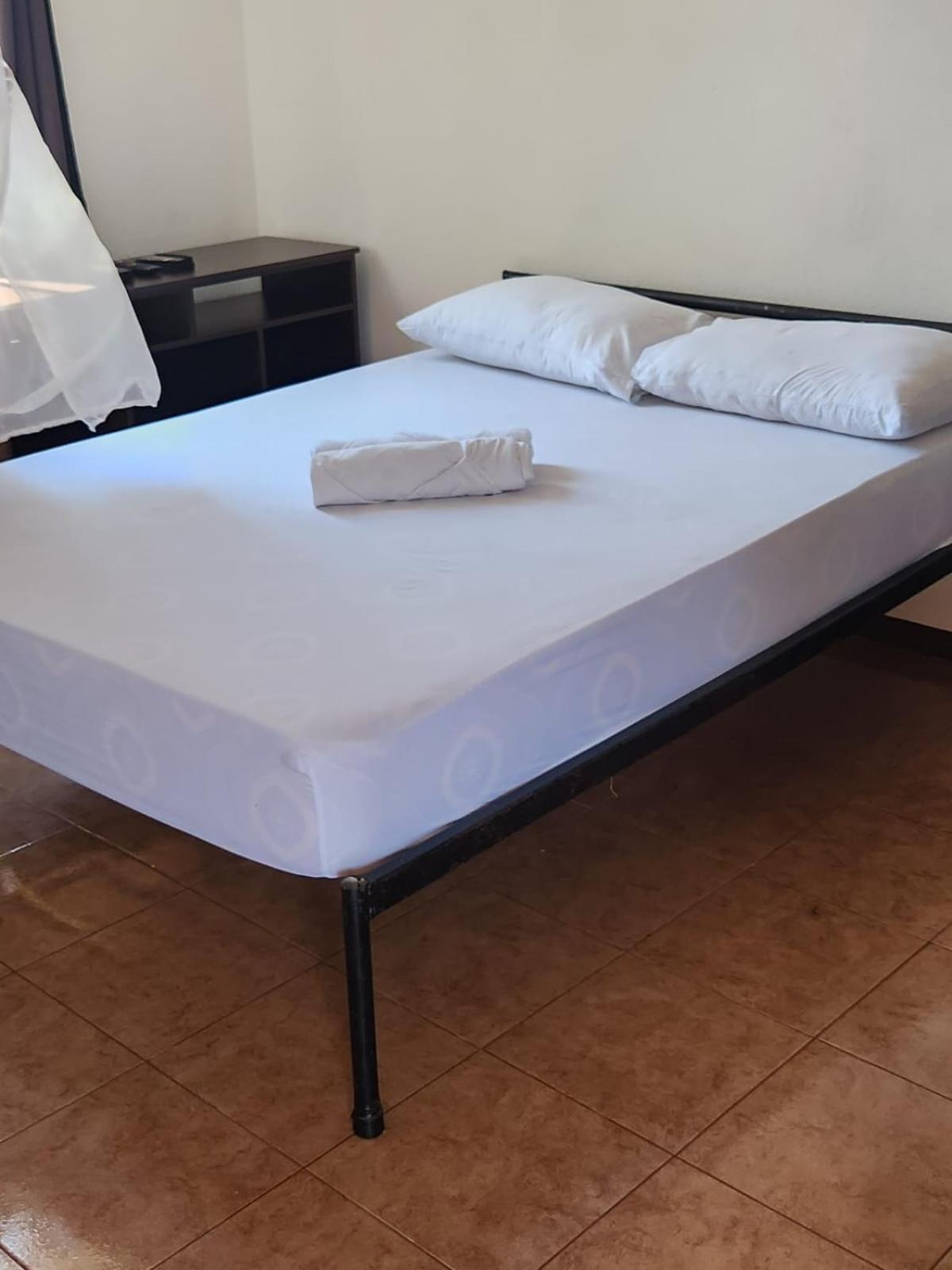 Bed and Breakfast Cabinas Playa Bandera Parrita Zewnętrze zdjęcie