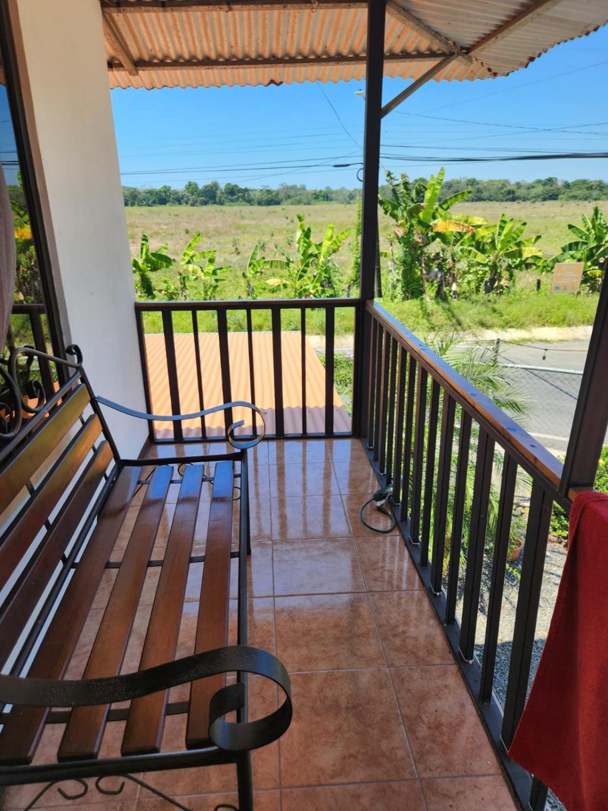 Bed and Breakfast Cabinas Playa Bandera Parrita Zewnętrze zdjęcie